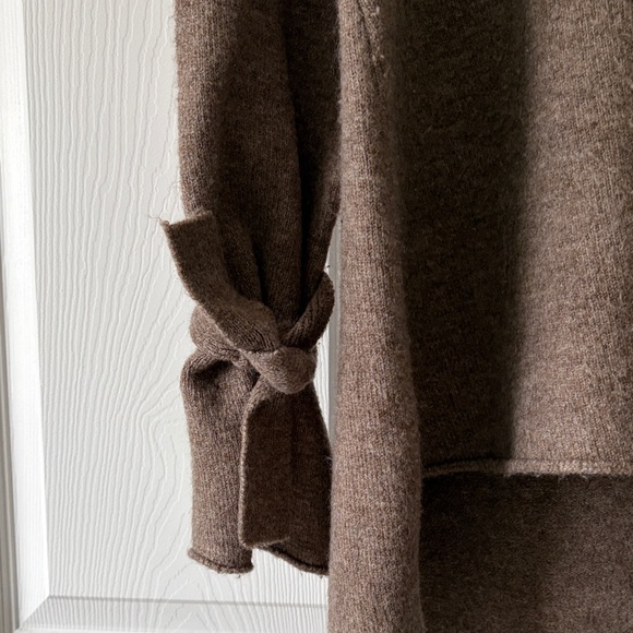 Zara Chocolate Brown Crewneck Sweater with Sleeve Bows - Picture 4 of 5